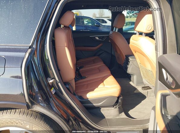 WA1AJAF75MD013654 2021 AUDI Q7 Black VIN կոդի պիտակի տեսք