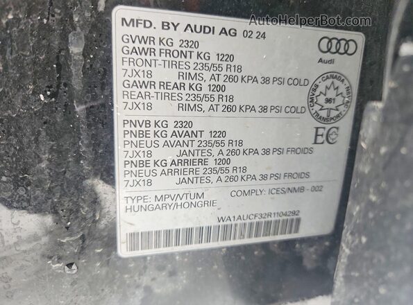 WA1AUCF32R1104292 2024 AUDI Q3 Black Вид підкапотного простору