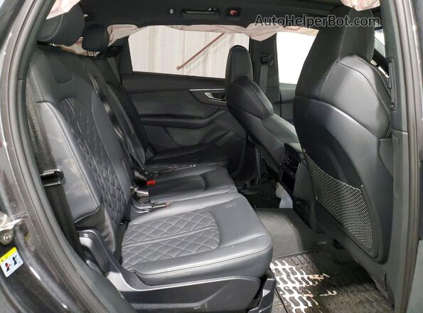 WA1AWBF72SD004172 2025 AUDI SQ7 Gray Rear interior view