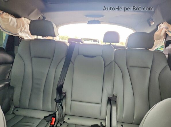 WA1AXAF72LD004925 2020 AUDI Q7 White Vista de los asientos traseros
