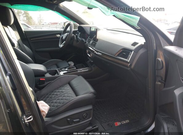 WA1B4AFY5R2046371 2024 AUDI SQ5 Gray Front interior view