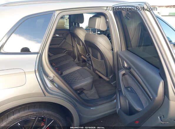 WA1B4AFY8S2051084 2025 AUDI SQ5 Серый Вид наклейки с VIN-кодом