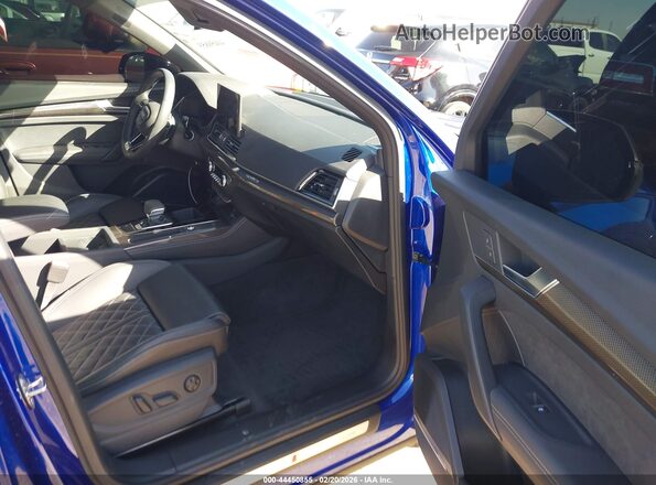 WA1B4AFY9R2146439 2024 AUDI SQ5 Blue წინა სალონის ხედი