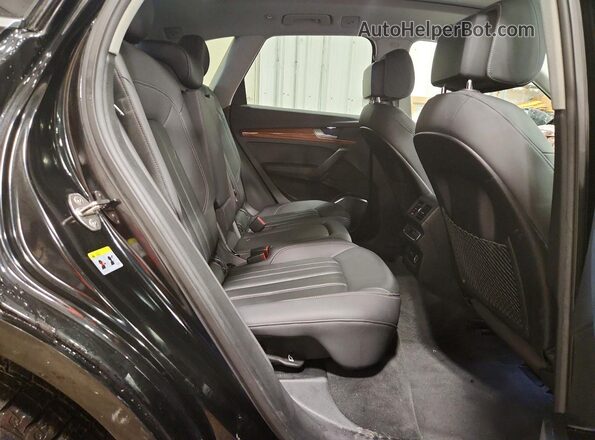 WA1BAAFY0M2118983 2021 AUDI Q5 Черный Вид задней части салона