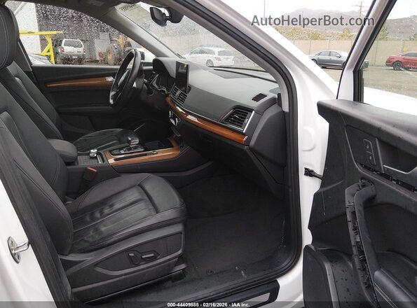 WA1BAAFY3M2020420 2021 AUDI Q5 White 