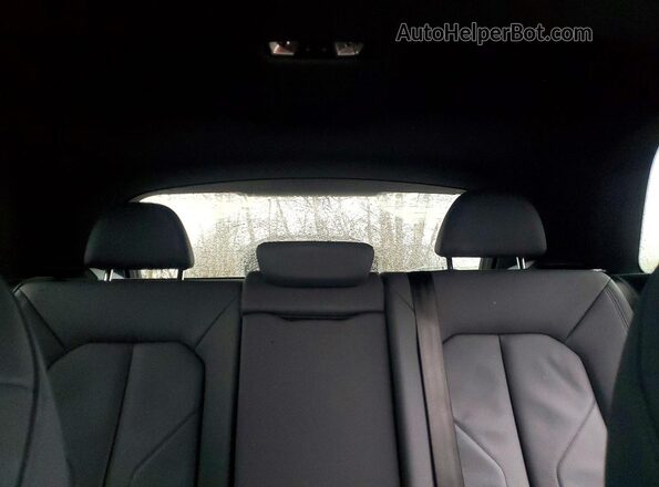 WA1BECF3XK1066835 2019 AUDI Q3 White Widok tylnych siedzeń