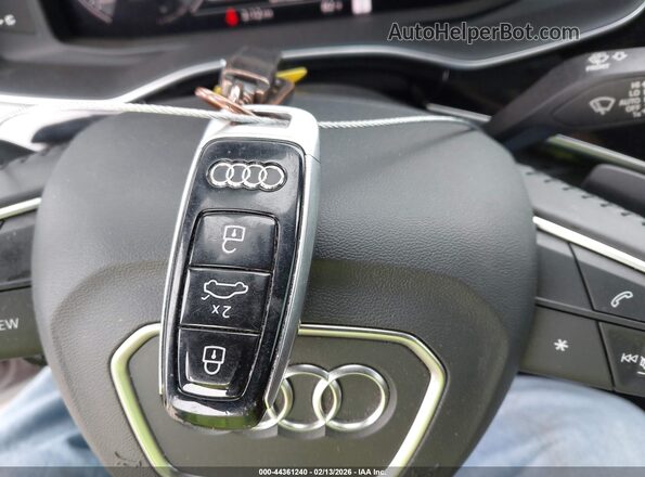 WA1BVAF13LD002896 2020 AUDI Q8 Black Vista del salpicadero