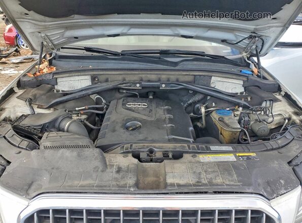 WA1C2AFP1HA066347 2017 AUDI Q5 White Вид підкапотного простору