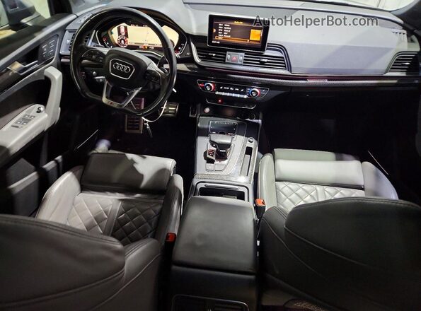 WA1C4AFY0J2241903 2018 AUDI SQ5 Синий Вид панели приборов