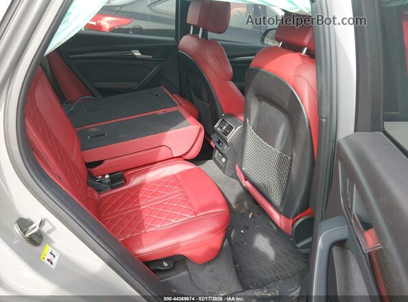 WA1C4AFY2K2080181 2019 AUDI SQ5 Gray VIN կոդի պիտակի տեսք