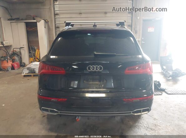 WA1C4AFY9J2182477 2018 AUDI SQ5 Black 