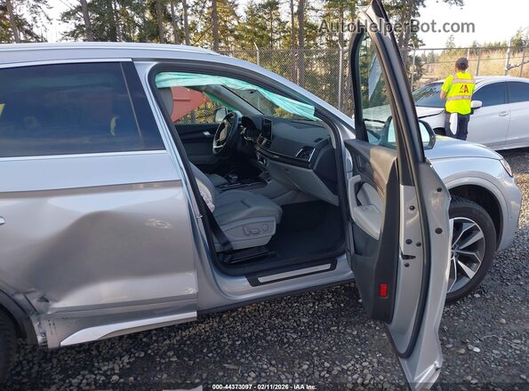 WA1CAAFYXM2025666 2021 AUDI Q5 Silver 
