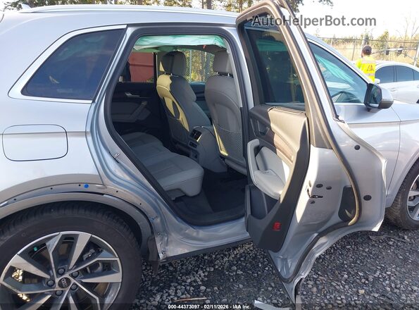 WA1CAAFYXM2025666 2021 AUDI Q5 Silver 