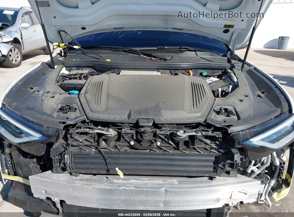 WA1CAAGE3RB017078 2024 AUDI Q8 E-TRON Белый Вид сзади