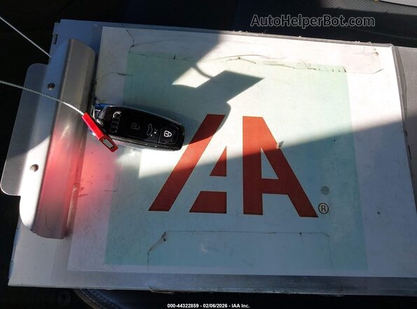 WA1CAAGE3RB017078 2024 AUDI Q8 E-TRON Белый Вид панели приборов