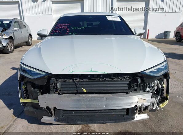 WA1CAAGE3RB017078 2024 AUDI Q8 E-TRON Белый Вид щитка приборов