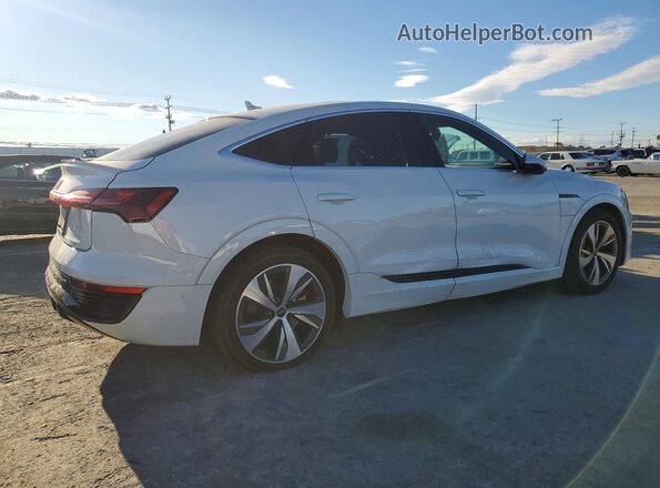 WA1CAAGE3RB028307 2024 AUDI Q8 White Rear right