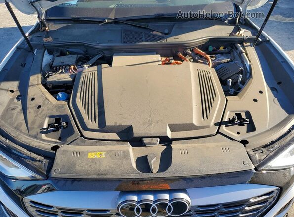 WA1CAAGE3RB028307 2024 AUDI Q8 White Engine compartment view