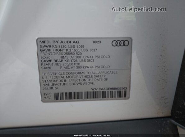 WA1CAAGE9RB036203 2024 AUDI Q8 E-TRON White Вид підкапотного простору