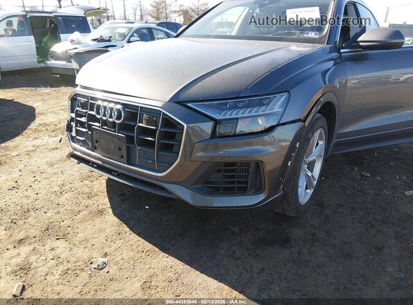 WA1CVAF10KD027354 2019 AUDI Q8 Gray Front view