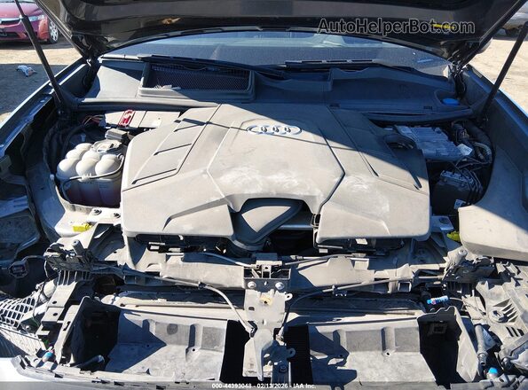 WA1CVAF10KD027354 2019 AUDI Q8 Gray Rear view