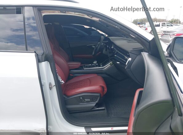 WA1CWBF11ND019724 2022 AUDI SQ8 White Front interior view