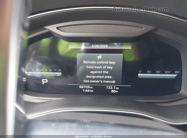 WA1CWBF11ND019724 2022 AUDI SQ8 White Rear seats view