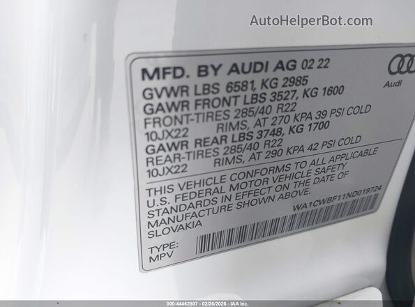 WA1CWBF11ND019724 2022 AUDI SQ8 White Engine compartment view
