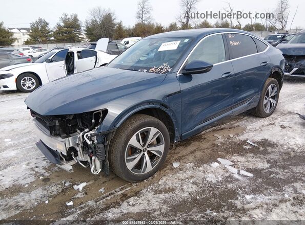 WA1DAAGEXRB020824 2024 AUDI Q8 E-TRON Blue წინა მარცხენა ხედი სამი მეოთხედიდან