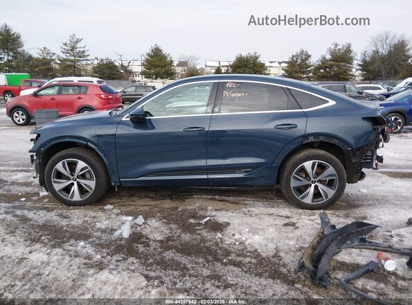WA1DAAGEXRB020824 2024 AUDI Q8 E-TRON Blue სალონის 360-გრადუსიანი ხედი