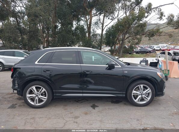 WA1DECF31N1051797 2022 AUDI Q3 Black Панорамний вид салону 360°