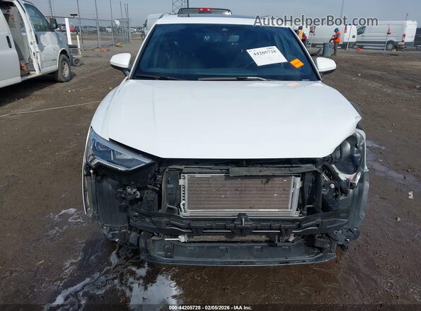 WA1DECF31R1081372 2024 AUDI Q3 White 