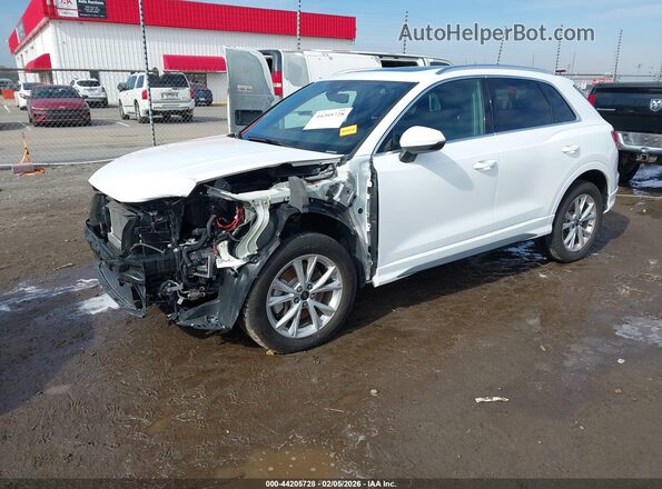 WA1DECF31R1081372 2024 AUDI Q3 White 