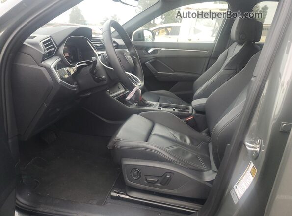 WA1DECF31R1086734 2024 AUDI Q3 Gray Vista interior delantera