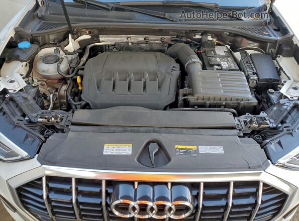 WA1DECF32R1028583 2024 AUDI Q3 White ძრავის განყოფილების ხედი