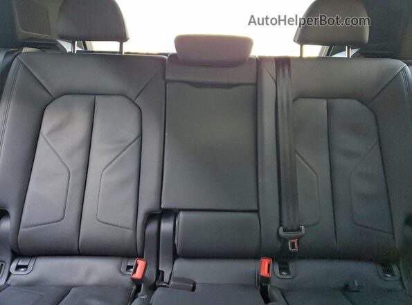 WA1DECF32R1028583 2024 AUDI Q3 White უკანა სავარძლების ხედი