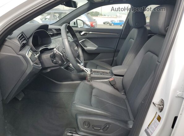 WA1DECF36R1128640 2024 AUDI Q3 White Սալոնի դիմացի տեսք
