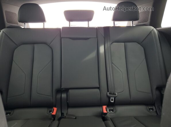 WA1DECF36R1128640 2024 AUDI Q3 White Հետևի նստատեղերի տեսք