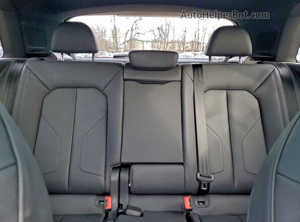 WA1DECF37P1032965 2023 AUDI Q3 Black Rear seats view