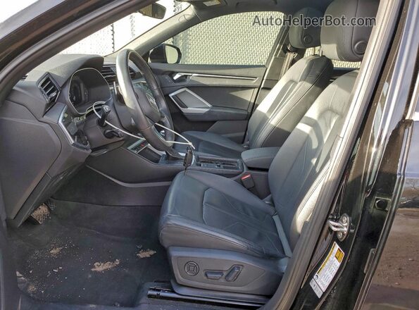 WA1DECF37P1032965 2023 AUDI Q3 Black Front interior view