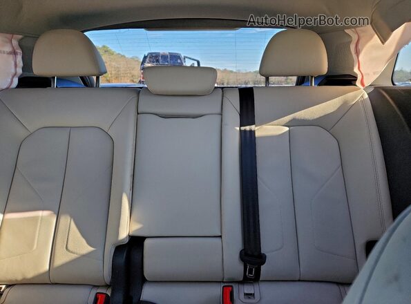 WA1DECF38P1057387 2023 AUDI Q3 White Widok tylnych siedzeń
