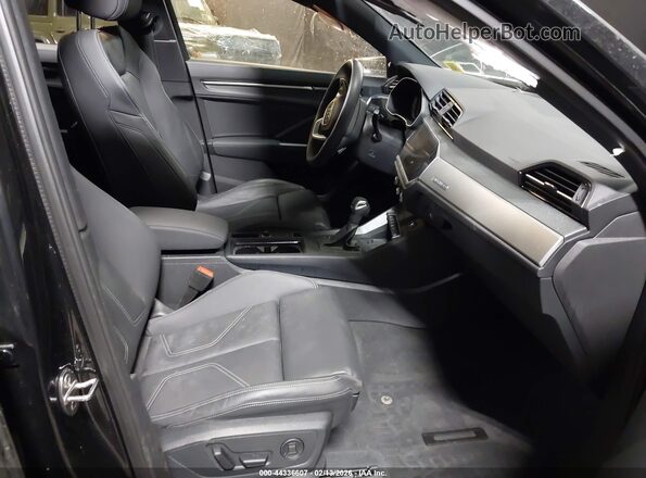 WA1DECF38R1203886 2024 AUDI Q3 Black Вид салону спереду