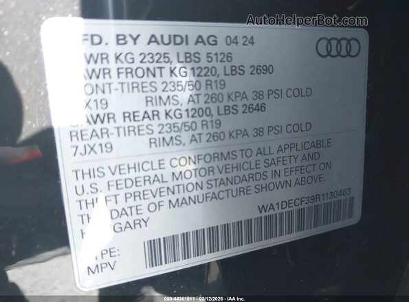 WA1DECF39R1130463 2024 AUDI Q3 Black Vista del compartimento del motor