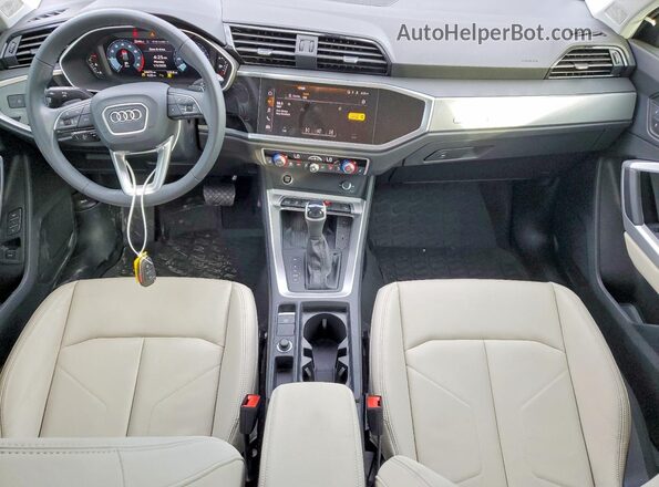 WA1DECF39R1152317 2024 AUDI Q3 Blue Առջևի վահանակի տեսք