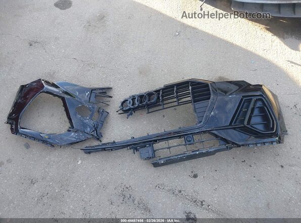 WA1DECF39S1040686 2025 AUDI Q3 Black წინა პანელის ხედი