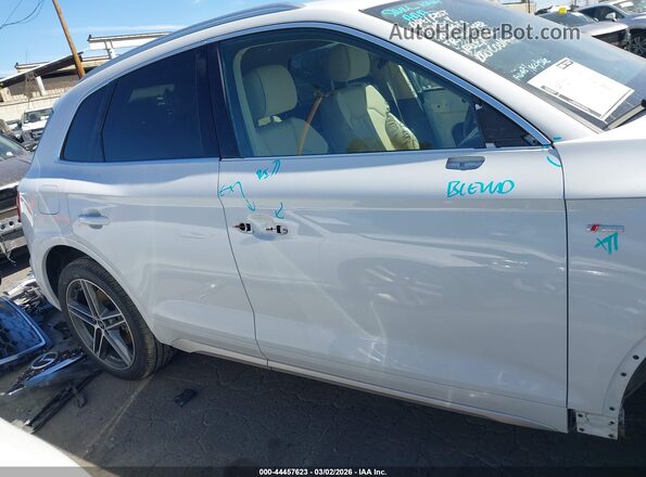 WA1E2AFY3M2043058 2021 AUDI Q5 White Vista interior de 360 grados