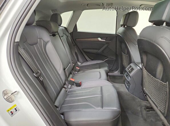 WA1EAAFY2R2083609 2024 AUDI Q5 White Rear interior view