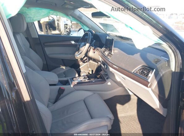 WA1EAAFY9R2018353 2024 AUDI Q5 Black წინა სალონის ხედი