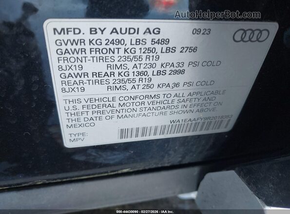 WA1EAAFY9R2018353 2024 AUDI Q5 Black ძრავის განყოფილების ხედი