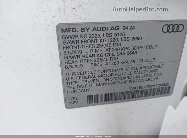 WA1EECF32R1138828 2024 AUDI Q3 White ძრავის განყოფილების ხედი